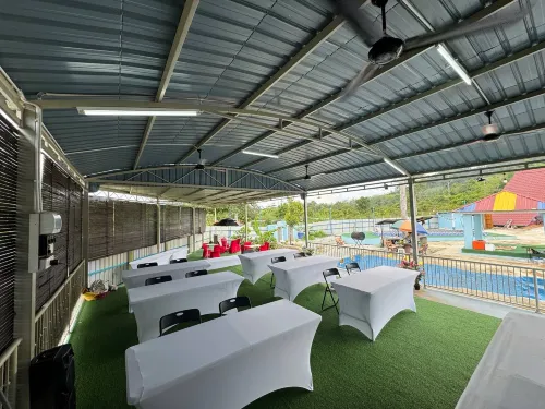 DARUL SALAM DUSUN RESORT & WATERPARK Hotels in Kerteh