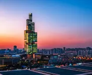 HUACHENG·V Time Walk Hotel (Guanshanhu Park Lincheng West Road Subway Station Branch) - parking