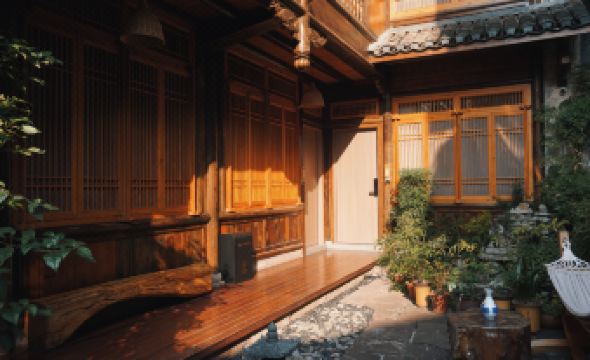 Phoenix Dayin Qianfu Homestay (Gucheng Branch)