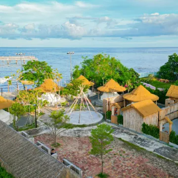 Bangsaen Villa Hotel Отели рядом с достопримечательностью «Гора Кхао-Саммук»