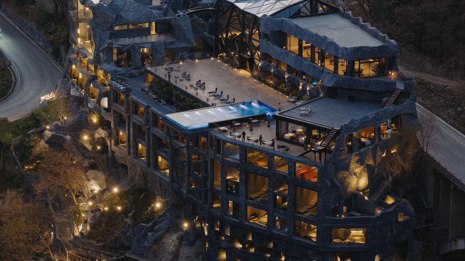 MoYe | Snow Mountain Cliff Hotel (Shangri-La Tiger Leaping Gorge Hotel)