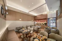 Holiday Four Seasons Hotel (Jiefangbei Pedestrian Street Hongyadong) - Morgenmad