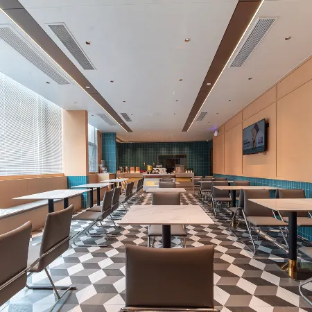 Mehood Ezzi Hotel