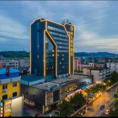 Maison Realm Hotel