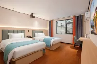 Qinji International Hotel (Qinzhou Old Street)