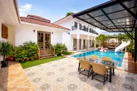 Chawee Pool Villa