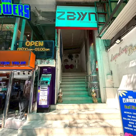 ZAYN Phrom Phong Hotel - Near Skytrain Phrom Phong Station Отели рядом с достопримечательностью «Торговый центр EmQuartier»