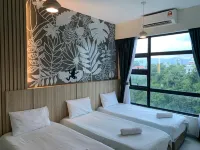 Sunrise at Jesselton Quay water dispenser provided - Guest houses