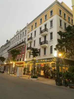 SUNNY HOTEL