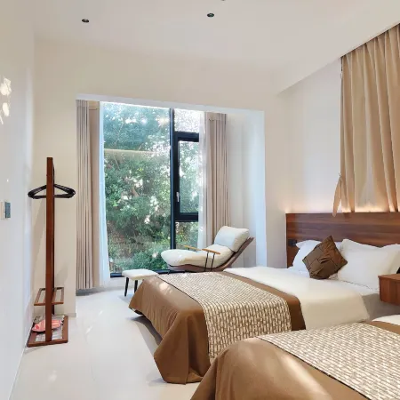 Jingxiang · Serene Urban Boutique Stay (Pingtan Bus Station Night Market)