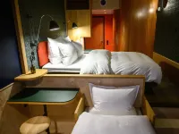 Hotel Frihavnen Hotels near Holmen