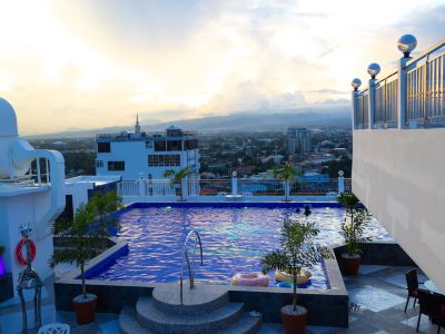 Stylish 1 Bedroom Unit at White Tower in the heart of Angeles City