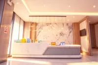 Pu'er Royal Court Grand Hotel (Pu'er High-Speed Railway Station)