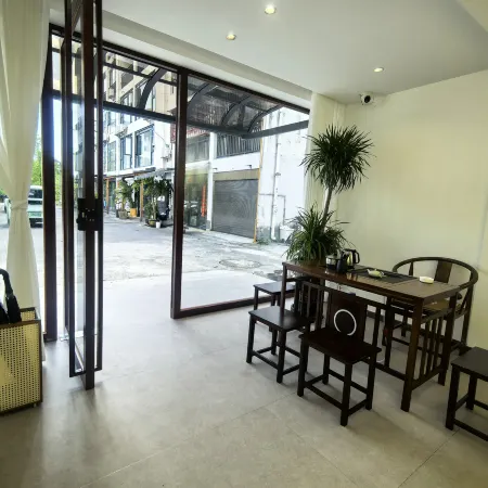 Creekside Mountain Lodge (Huangguoshu Scenic Area Ticketing Center)