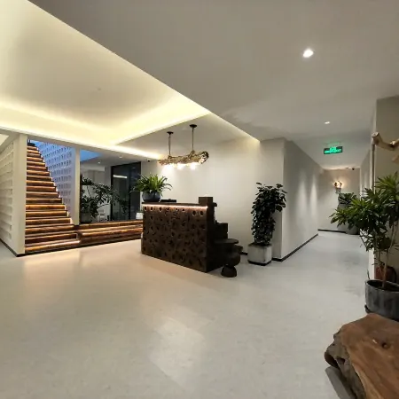 E-Dome hotel