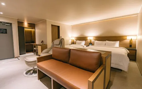 Gunsan Mansion Bridge Hotel