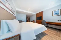 Heyi Hotel (Xining Daxin Street Night Market Central Square Branch)