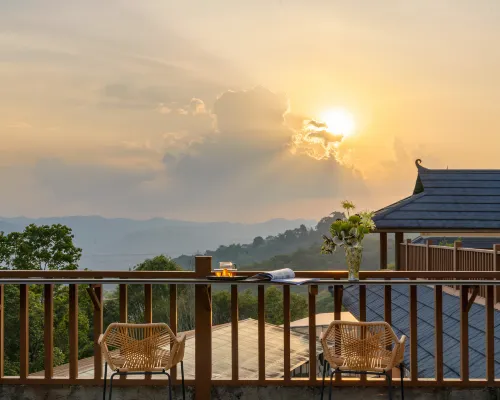 Sea of Clouds at Sun | Leisure and Holiday Courtyard Dekat Hotel Photos