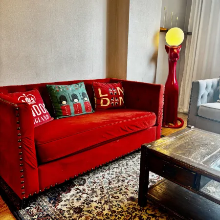 Near National Park & City Center • Family Home