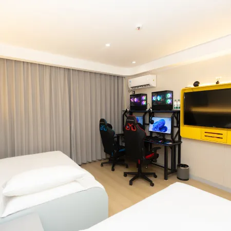 Ximange E-sports (Mengzhou Riverside Park Branch)