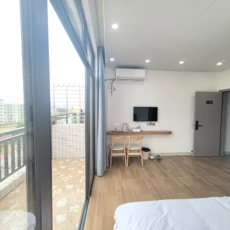 Haibian Village Apartment (Pearl Bay)