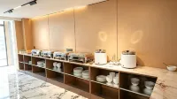 Luanchuan Yunyin Shanshe Hotel (Laojunshan Fenghuang Tianjie Branch) - Kaplıcalı