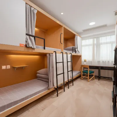 Tingfu Hostel (Jiuting Subway Station) Hotel dekat Stasiun Metro Qibao