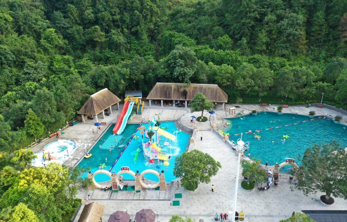 Xinfeng Utop Spring Primeval Forest Resorts