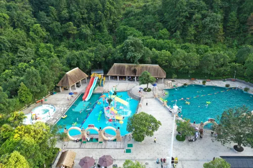 Xinfeng Utop Spring Primeval Forest Resorts - น้ำพุร้อน