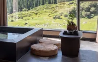 Qinglan · Xuetang | Highland Designer Private Hot Spring Vacation Apartment - balcony