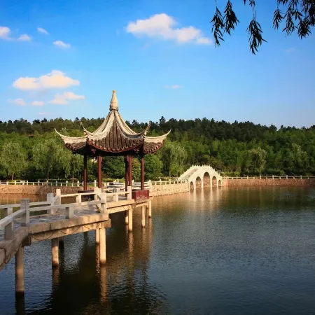Huanxiu Resort & Spa Hotel