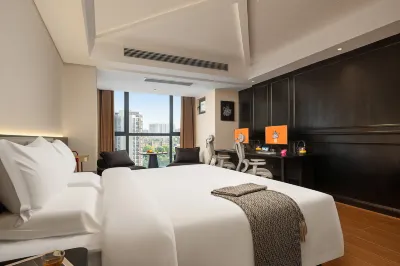 Totoro X · EVO Cloud Mirror Intercity E-Sports Hotel (Desiqin City Square) Hotels in Desiqin City Square/Hunan Provincial Government