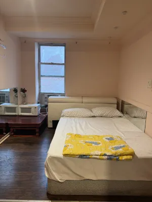 Flushing Guesthouse - Inns