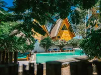 Seashore Beach hotel and Bungalow - プール