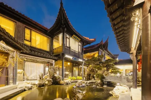 Floral Hotel·Courtyard Xiangshe (Huai'an Hexia Ancient Town) - bar