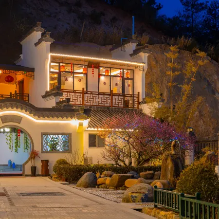Floral Hotel·Huiyuan Residential Accommodation (Tianzhu Mountain Scenic Area Store)