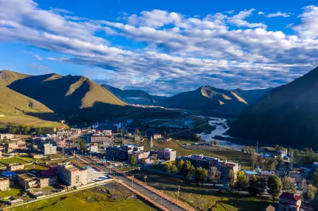 niduo-hotel Отели рядом с достопримечательностью «Xinduqiao Town»