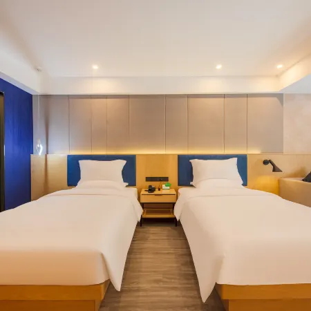 Vyluk Hotel (Chengkou Passenger Transport Center)