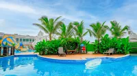 Nirvana Hotel & Resort - Pools