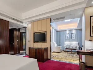 V City Hotel