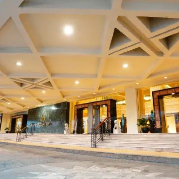 The Heritage Hotel Manila Hotels near LRT-1 EDSA Station