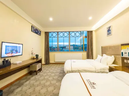 Crown Boutique Hotel Отели рядом с достопримечательностью «Five Sciences Buddhist Academy»