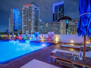 나이트 호텔 방콕 - 스쿰윗 15