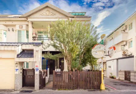 Ying Hsuan House Отели рядом с достопримечательностью «General Hall»