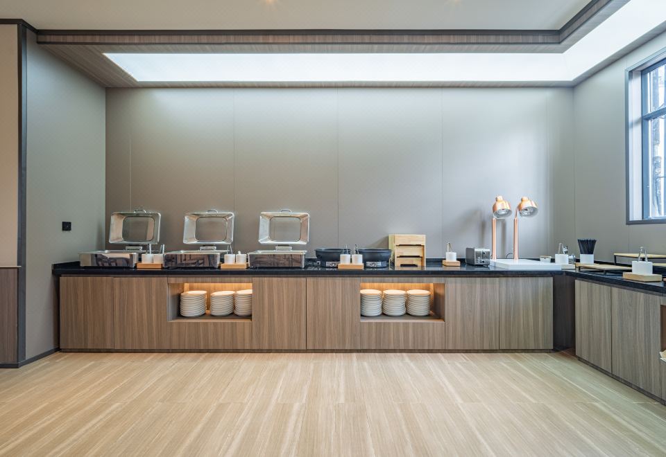 1. 이롱 R.윤 호..