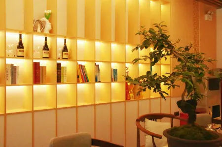 Huaxuan Zhengxiang Fashion Hotel