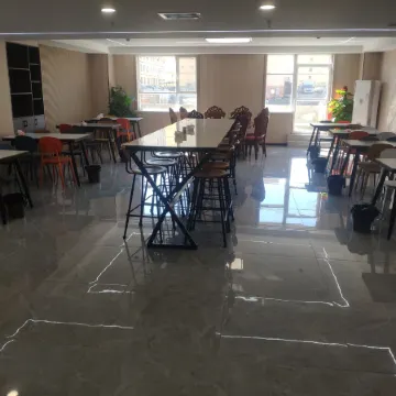 Alashankou Chengyue Hotel