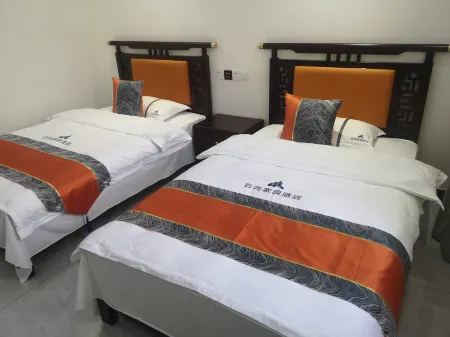 Yangpingguan Shishang Homeland Hotel Отели в г. Нинцян