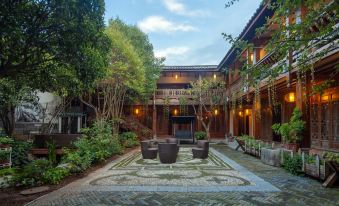 Lijiang Xianlaiju Private Holiday Courtyard
