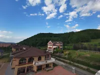Yabuli Snow Island Villa Hotels in Shangzhi